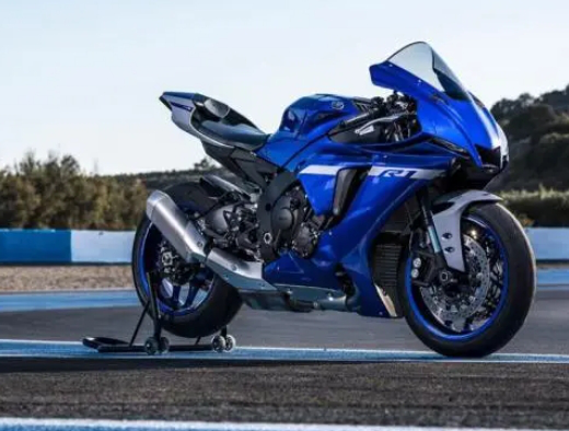 Yamaha 2025 R1 و R1m را منتشر می کند ، با اسپویلرهای فیبر کربن ، کمک فنرهای به روز شده و ترمزها